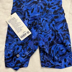 Lululemon Fast & Free High Rise Shorts w/ pockets Blue Abstract Size 2 NWT